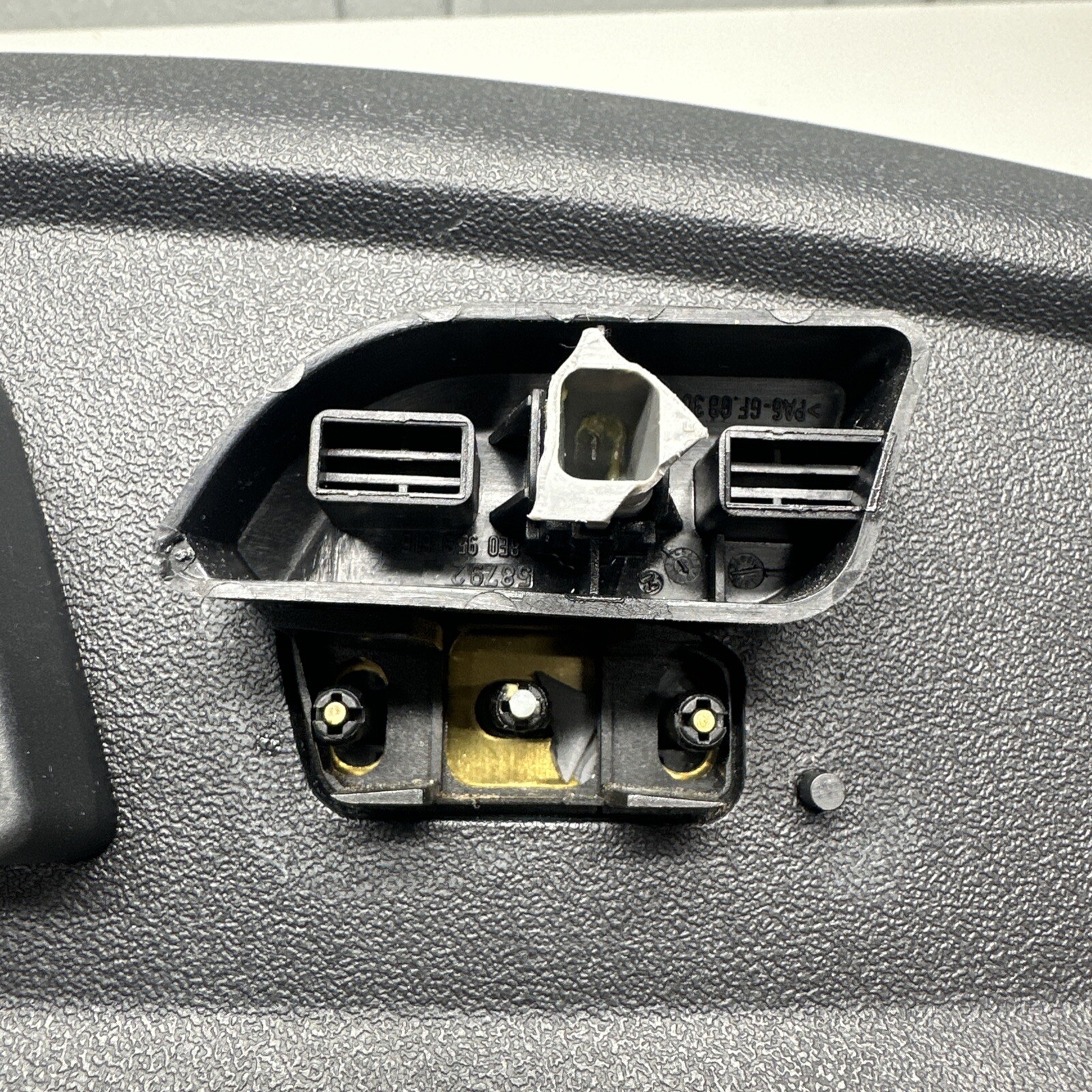 2008-2014 Audi TTS Mk2 Audi R8 Front Right Seat Trim & Switch’s Controls OEM