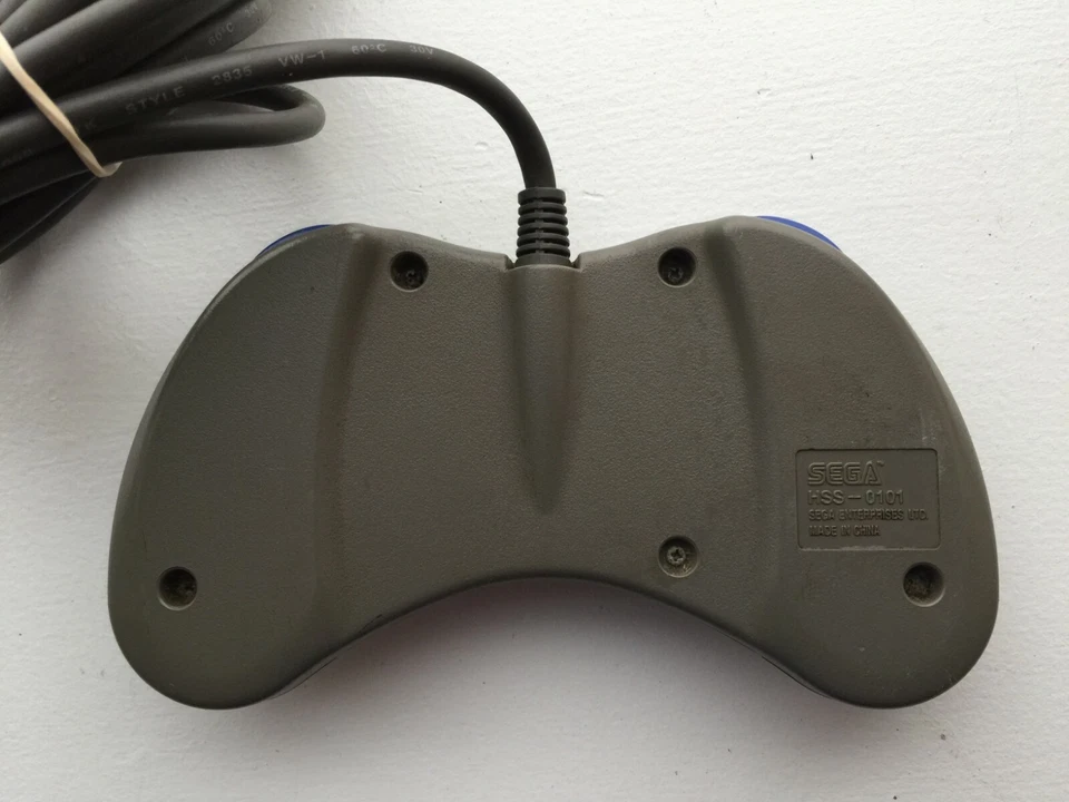 Sega Saturn Oficial Genuíno Autêntico Original Cinza Controle Cinza - VENDEDOR DOS EUA - Imagem 2 de 2