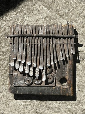 Authentisches einzigartiges seltenes altes original Stammes Vintage Mbira (Daumenklavier) Shona Stamm