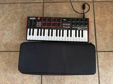 Akai Professional MPK Mini Plus 37-key Keyboa...