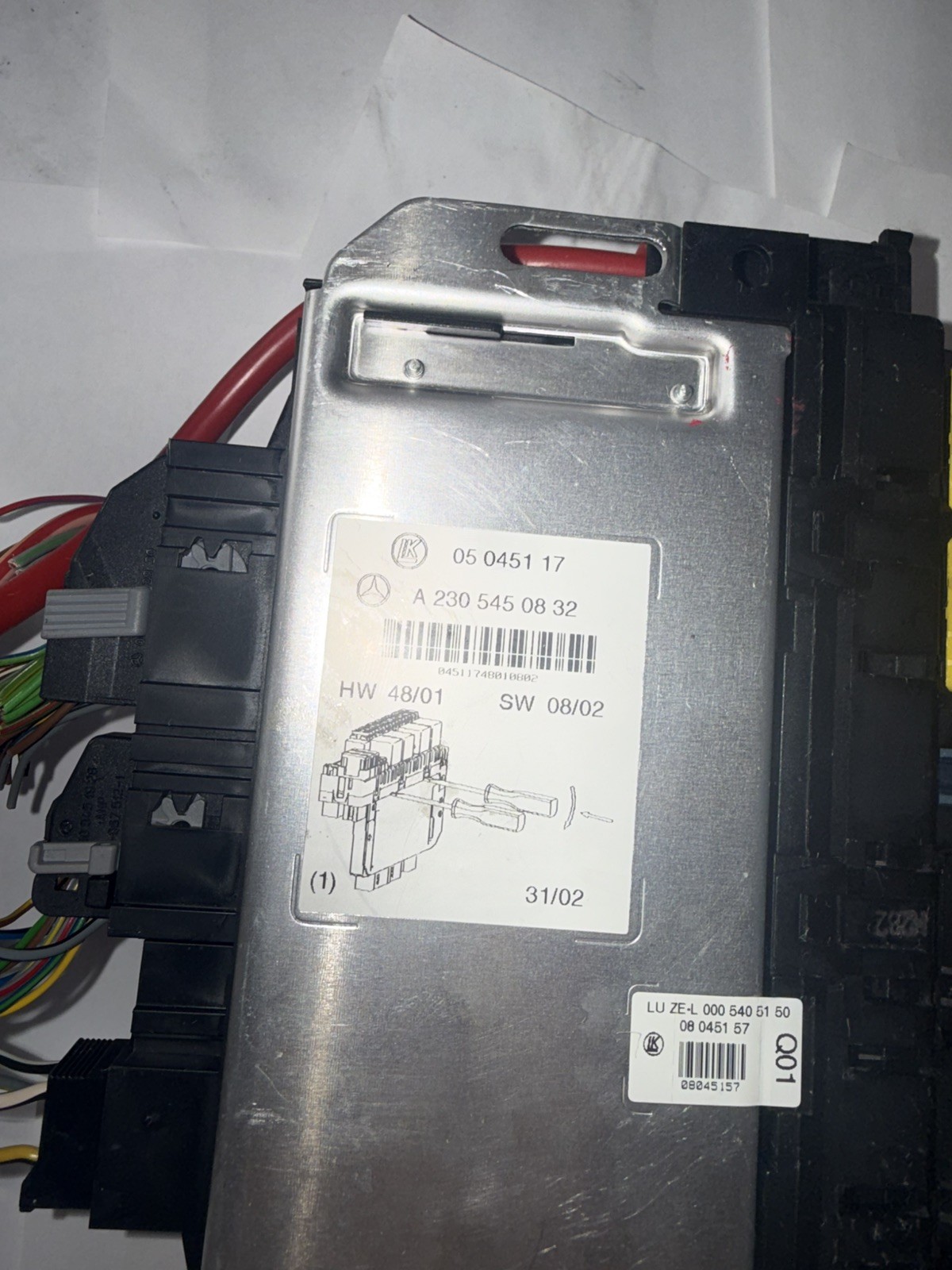 OEM 2003–2012 Mercedes R230 SL Class Front Left SAM Module Fuse Box A2305450832