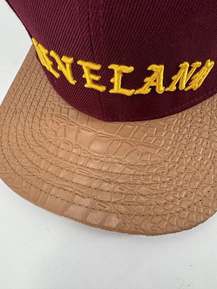 Gorra Pro Estándar Cleveland Cavaliers Gorra Correa Gator Cuero Visera Foto 3 de 4