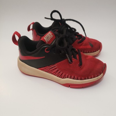 Nike Team Hustle D7 Soccer Shoes Youth Size 11 Y Black Red 844386-006 Pre-owned 