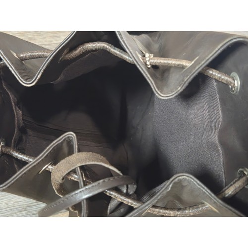 Vintage 90s Kenneth Cole New York Brown Leather Sling Backpack Drawstring Bag - Picture 5 of 5