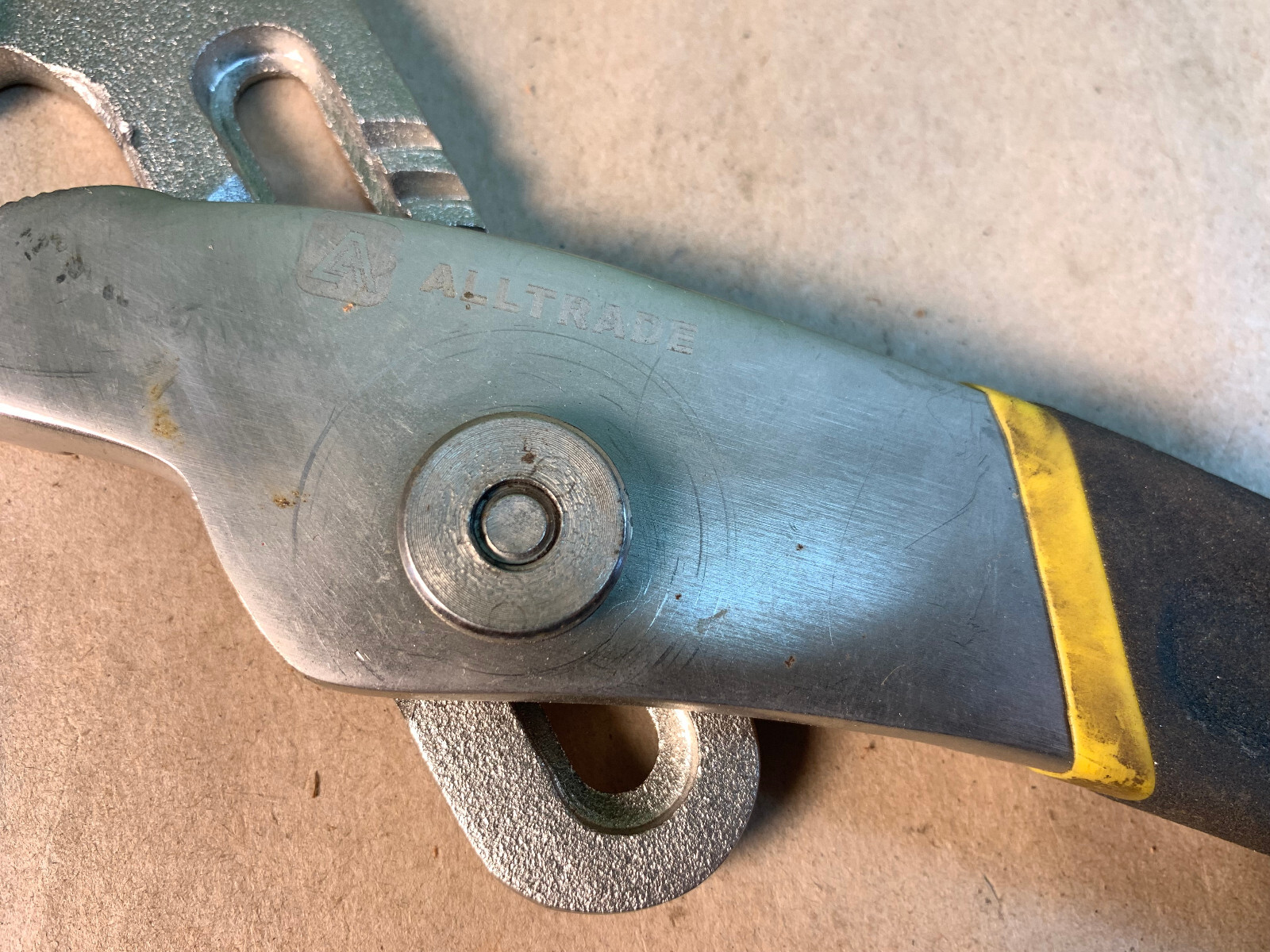 GOOD Alltrade 11" Heavy Duty Quick Self Adjusting Pipe Wrench FREE