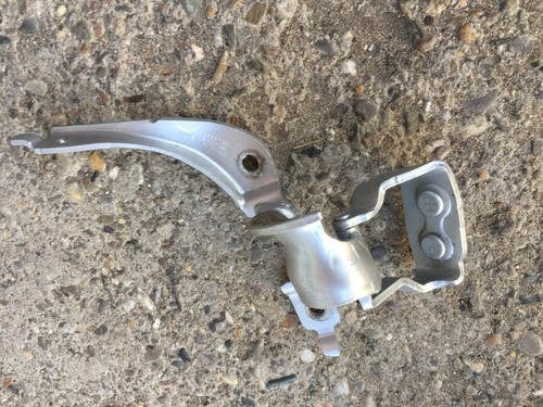 Audi A4 8E B6 00-04 Heckklappe Scharniere Scharnier Hinten Rechts 8E9827300E