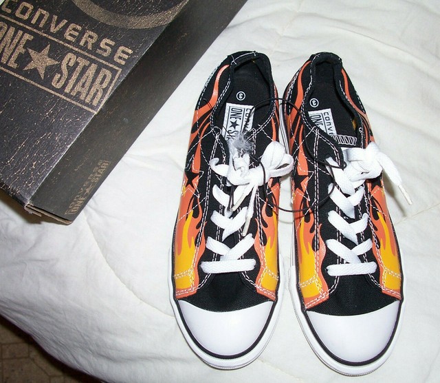 kids flame converse