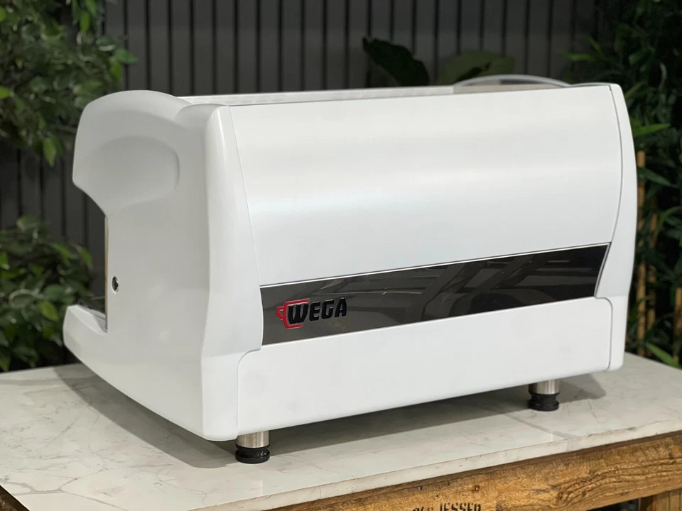 MÁQUINA DE CAFÉ ESPRESSO BLANCA WEGA POLARIS 2 GROUP CAFETERÍA COMERCIAL BAR LATTE Foto 2 de 4