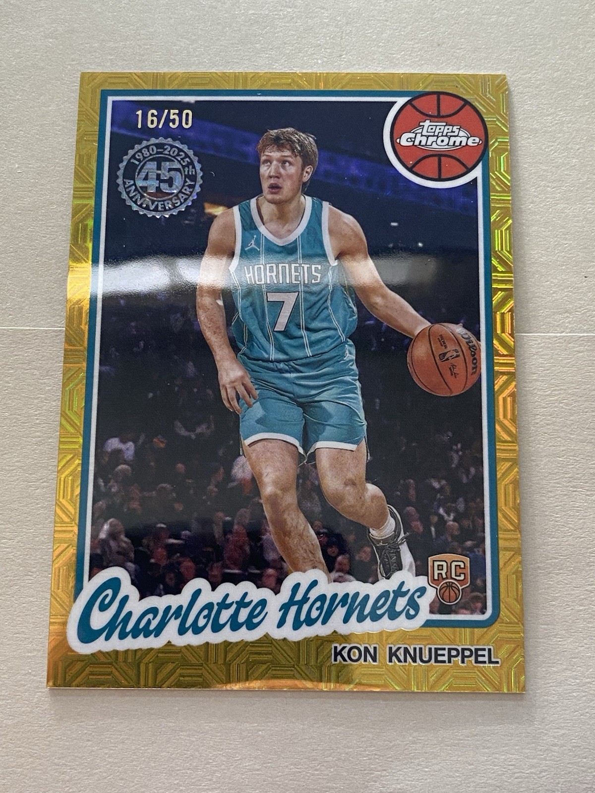 2025-26 Topps Chrome Kon Knueppel RC Gold Mojo /50 Anniversary HORNETS ROOKIE