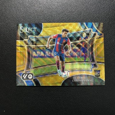 2023-24 Panini Select La Liga Lamine Yamal RC Gold Wave /10 Field Level
