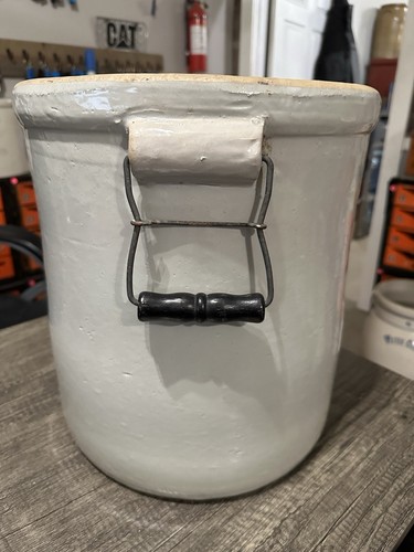 Western Stoneware Company Antique 6 Gallon Vintage Crock - Picture 4 of 6