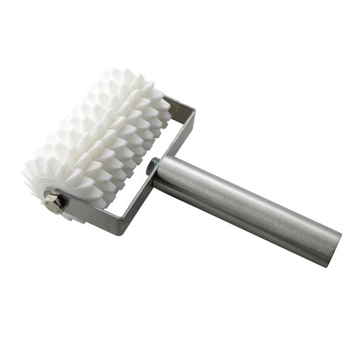 Winco 8” Roller Pizza Dough Docker Handheld Handle Stainless Steel 1.13lb Baking