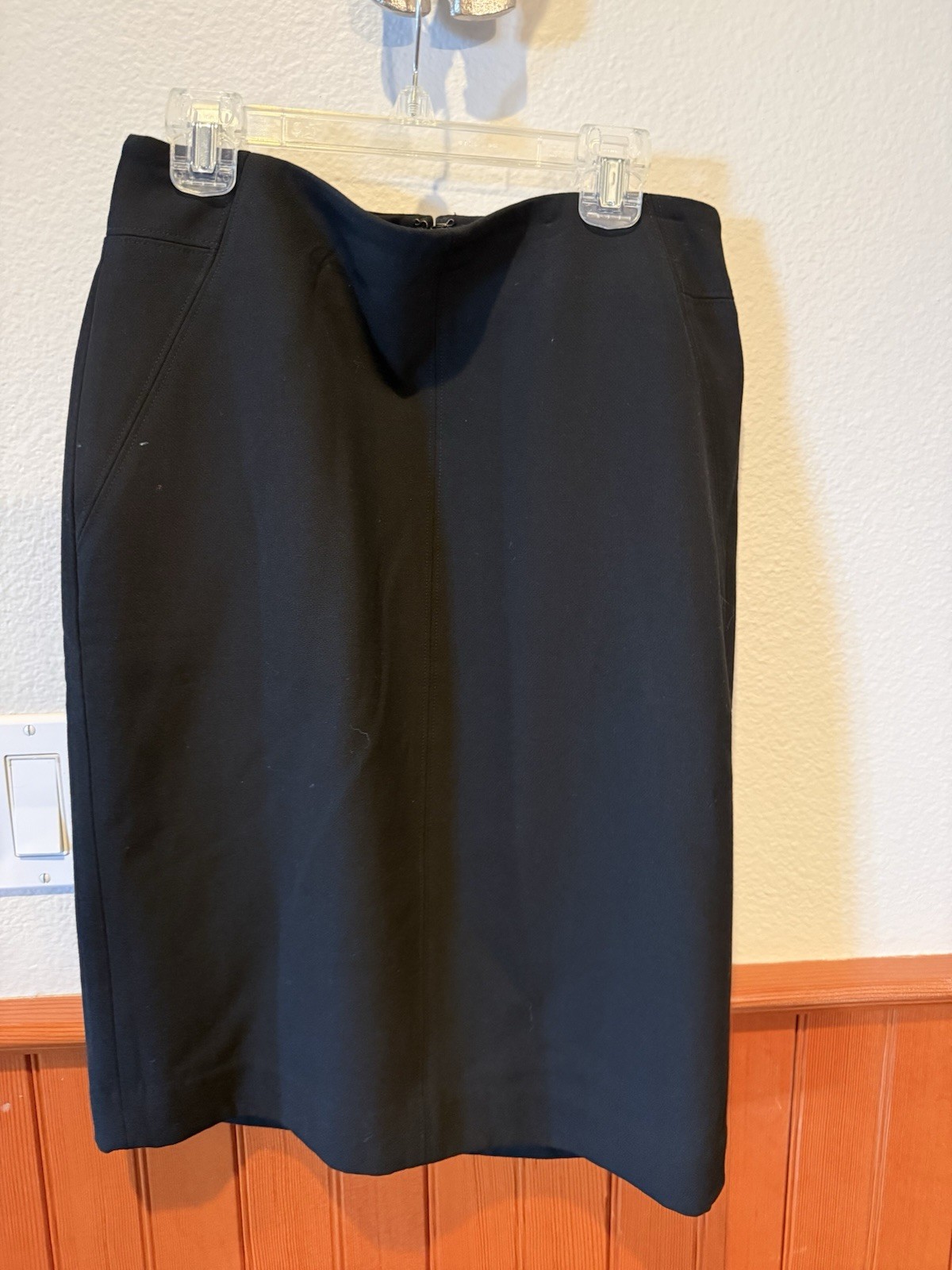 Loft Women's Knee Length Lined Black Pencil Skirt, Size 4