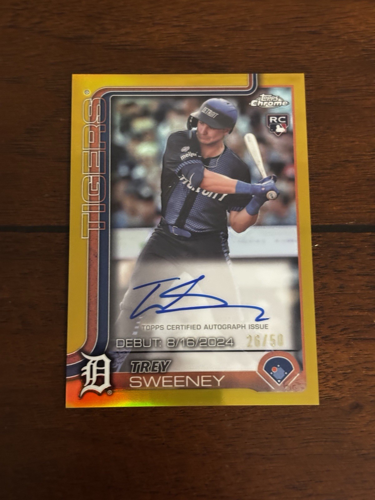 2025 Trey Sweeney Topps Chrome True Gold Auto /50 Rookie Card Tigers RC view 2