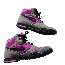 Vintage 90s Nike ACG Hiking Boots Womens 7 Grey Suede Purple Magenta Caldera