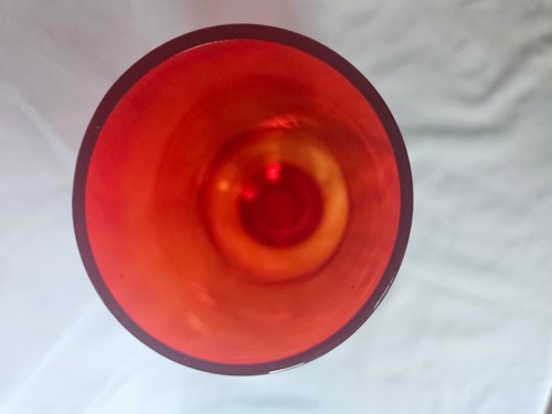 Scandinavian tall red glass vase, Circa mid-century modern (c) - Picture 9 of 13