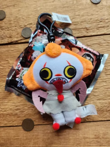 NiOP / Monogram Horror Properties / Pennywise / Plush w/ Clip w/ Wrapper