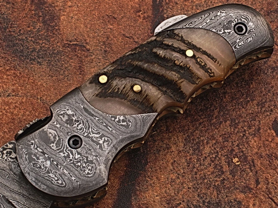 Handmade Damascus Steel Folding Knife – Ram Horn Handle, Liner Lock, DB_5060-R - Image 4 of 4