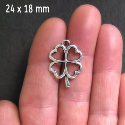 Bracciale Quadrifoglio - Acciaio Inox - Gioielli - Bracciali e cavi Bracciale Quadrifoglio - Acciaio Inox - Gioielli - Bracciali e cavi