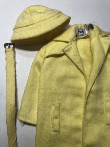 Impermeabile vintage BARBIE #949 1963 giacca gialla, cappello e stivali bianchi - Foto 2 di 4