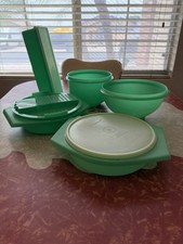Vintage 8 Piece Tupperware Jadeite Colander C...