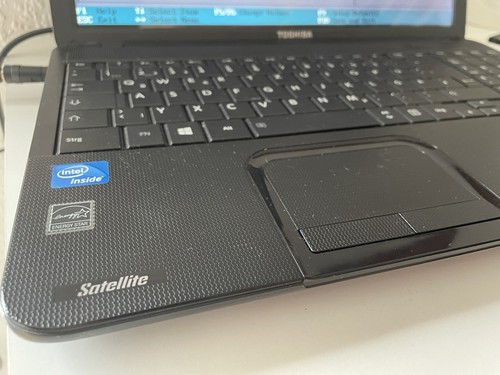 Toshiba Satellite Pro C850-1GL - Foto 2 di 5