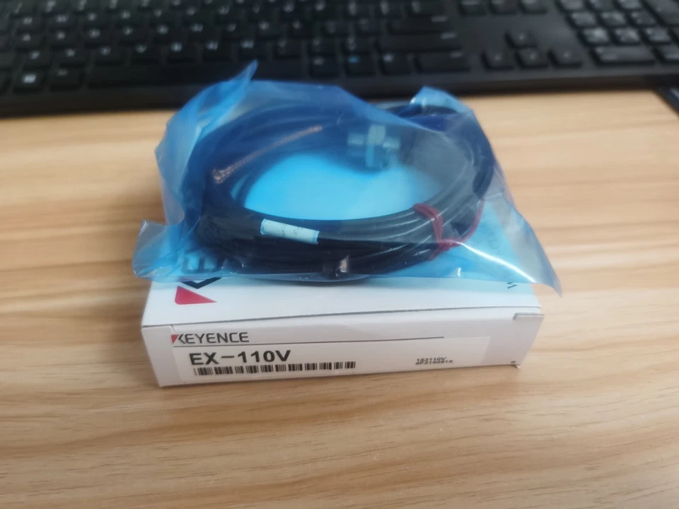 1PC New Keyence EX-110V EX110V Sensor In Box Free Shipping *TT - Image 3 of 4