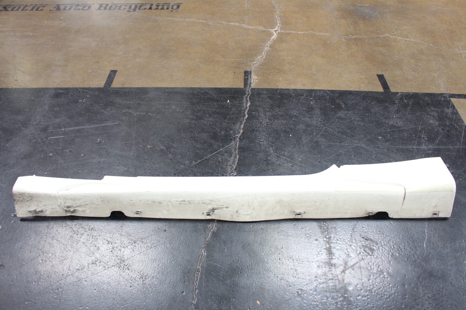 Maserati GranTurismo Left Rocker panel P/N 980145171