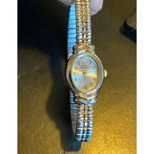 Montre Bracelet Femme Gloria Vanderbilt - Argentée - Acier - 25mm - Cadran Bleu - État Occasion
