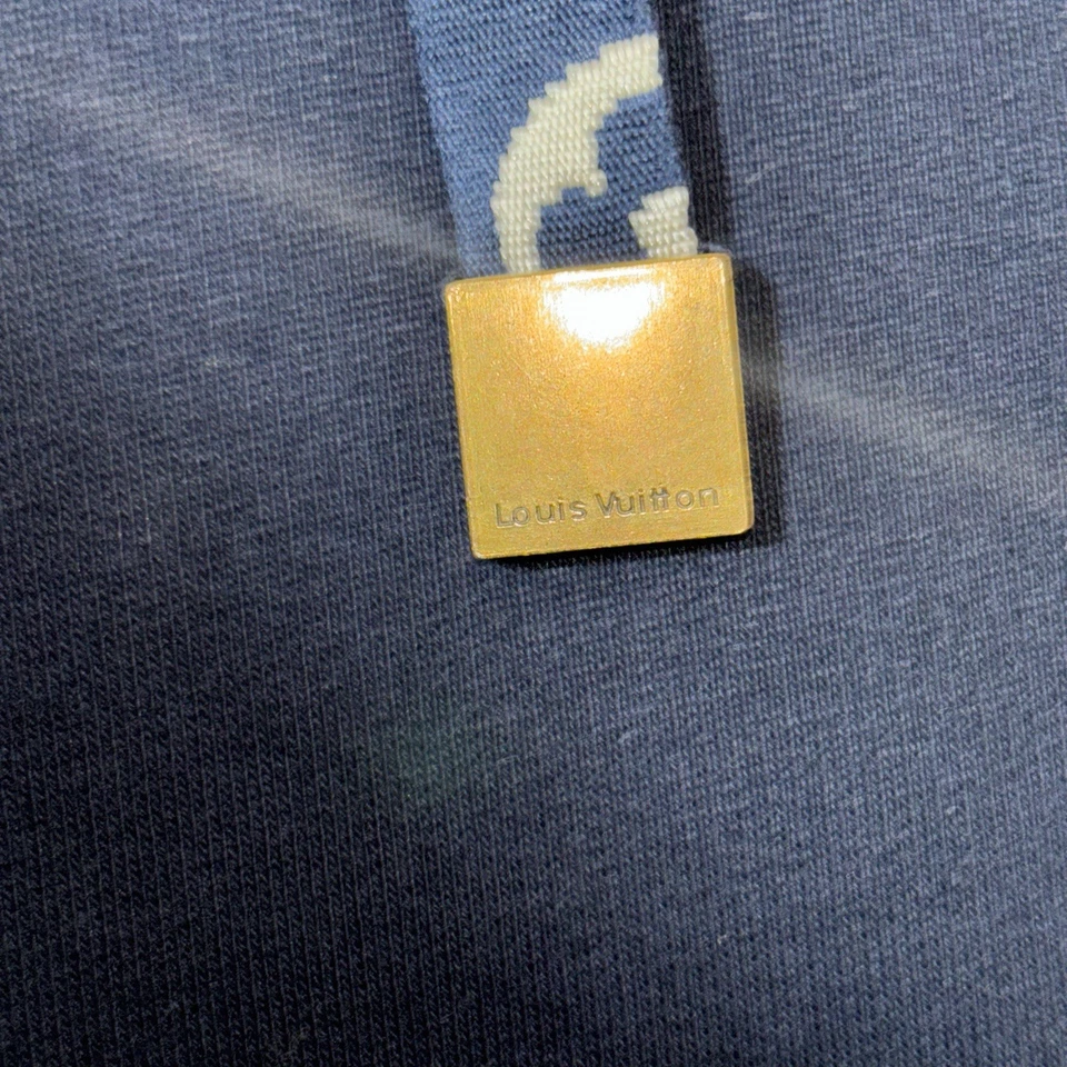 Louis Vuitton 男式海军蓝连帽衫,尺寸 L — 第 4/4 张图片