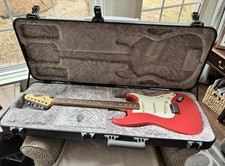 Fender Mod Shop Stratocaster SSS Fiesta Red con custodia HS e tutti i documenti - come nuova!