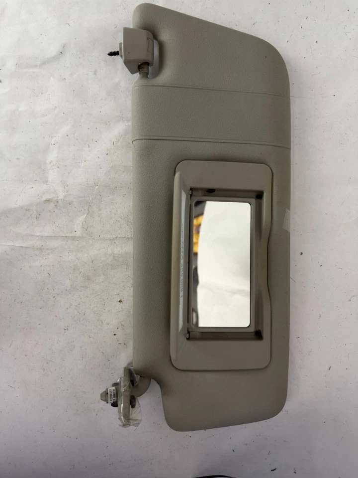 Оригинальный передний левый солнцезащитный козырек со стороны водителя для Mercedes W209 CLK550 2003–2009 годов выпуска - Изображение 2 из 4