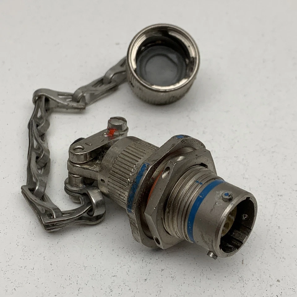 TRW 811801, M83723/73R10058 Circular MIL-Spec Female 5-Position/Pin Connector - Image 3 of 4