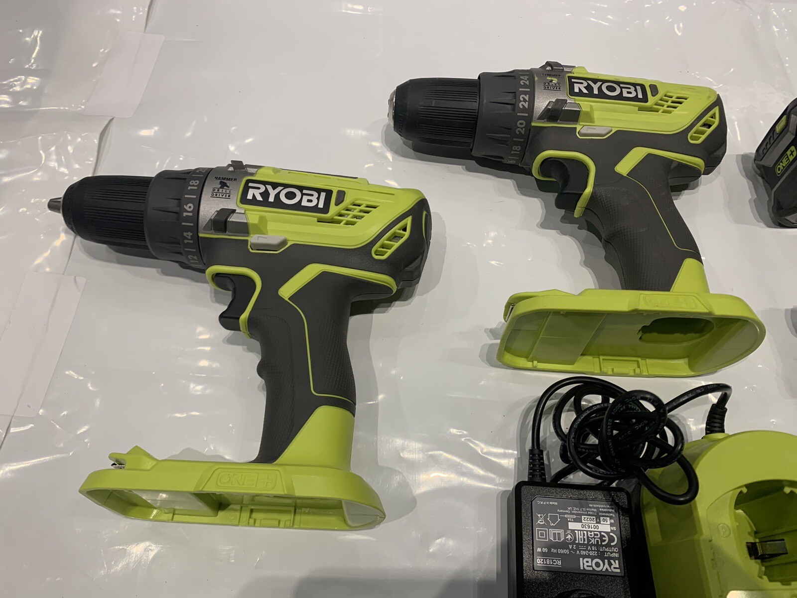 Ryobi R18PD3215GZ Cordless Combi Drill Starter Kit (1.5 Ah) Unused not