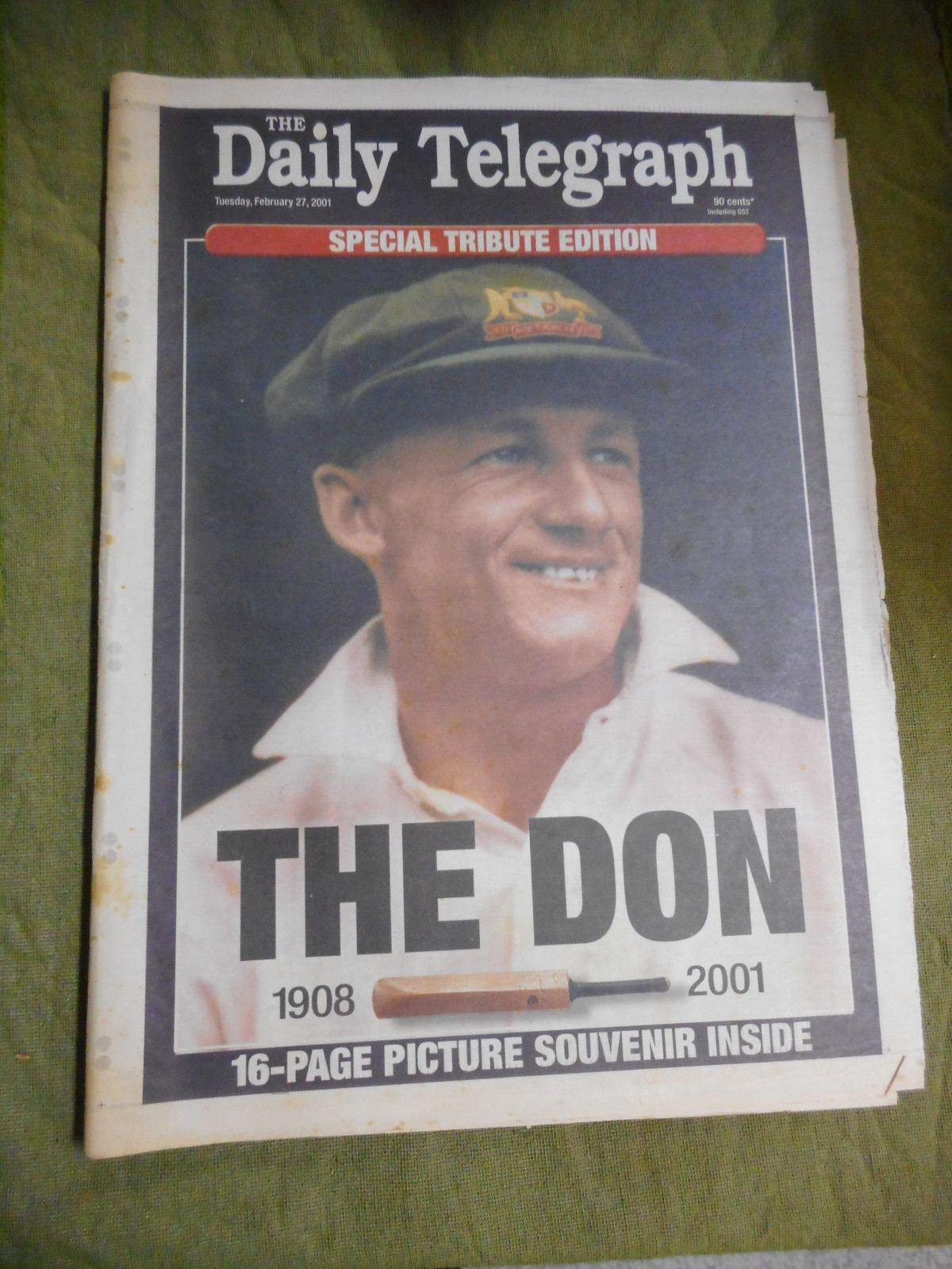 T114 TWO DON BRADMAN ITEMS NEWSPAPER POST OFFICE DISPLAY EBay t114 two don bradman items newspaper post office display ebay