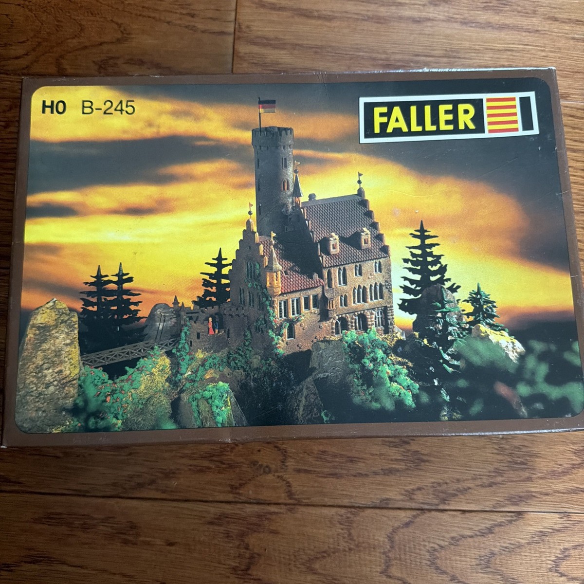 Faller B-245 Lichtenstein Castle H0/HO Open Box Unbuilt Complete