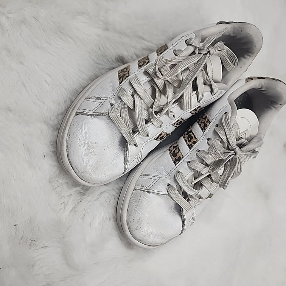 Tênis Adidas Cloudfoam Comfort Feminino Tamanho 6 Branco com Estampa de Leopardo - Imagem 3 de 4