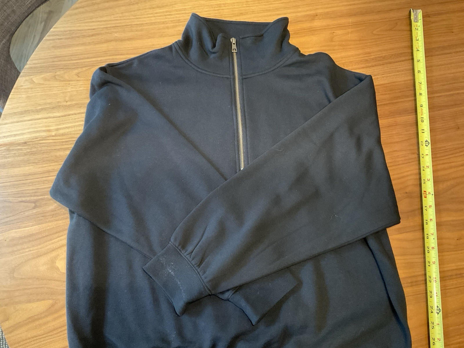 universal thread pullover sweatshirt - image 1