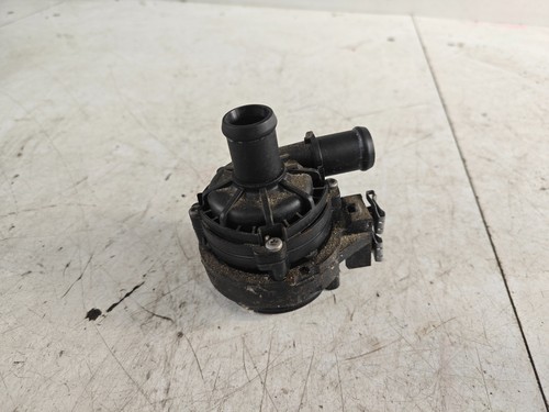 Zusatzwasserpumpe Kühlmittelpumpe Original VW Passat 3G B8 Golf 8 2Q0965567A
