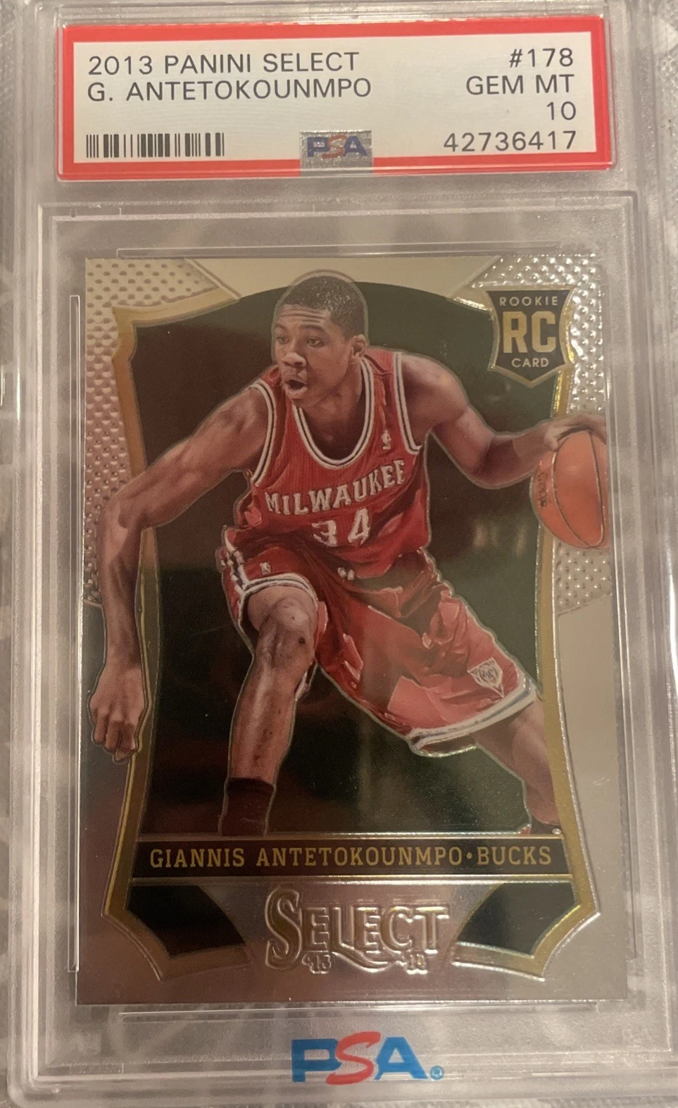 Giannis Antetokounmpo trading card