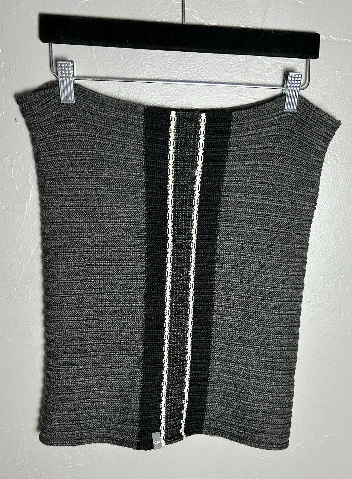 Unisex Ice Breaker Winter Scarf Grey And Black One Size Wool