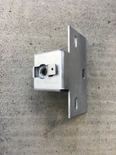 DIXIE NARCO SODA VENDING MACHINE THANDLE LOCK NUT ASSEMBLY W / MOUNTING BRACKET