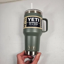 YETI Rambler 35 Oz Mug with Straw Lid CAMP GREEN New w/Tags Retired