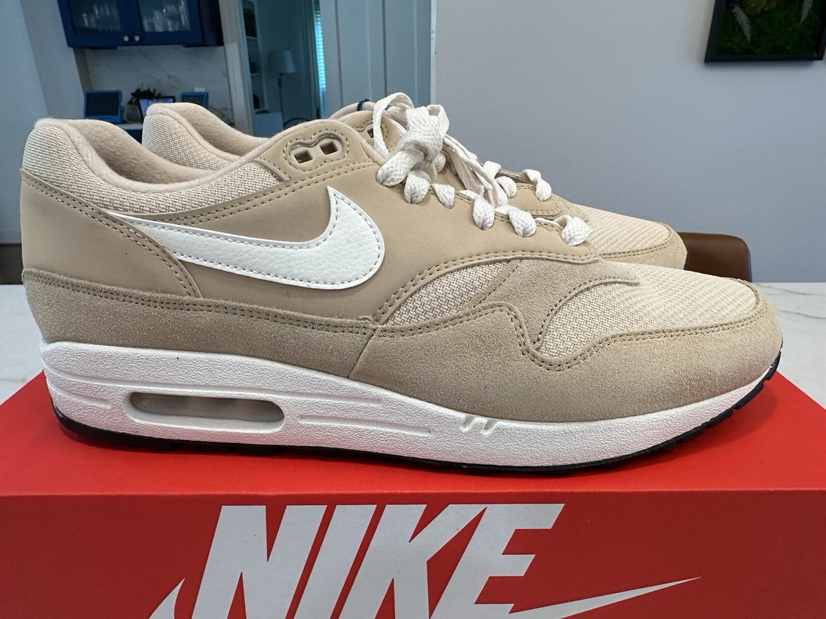 Nike Air Max Axis in Desert Sand ? The Nike Air Max Muse  main image 3