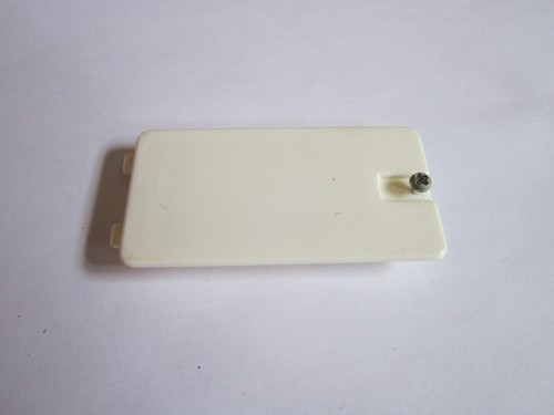 PLAYSKOOL Dollhouse Fireplace BATTERY DOOR ONLY Replacement Part Loving Family - Picture 2 of 10