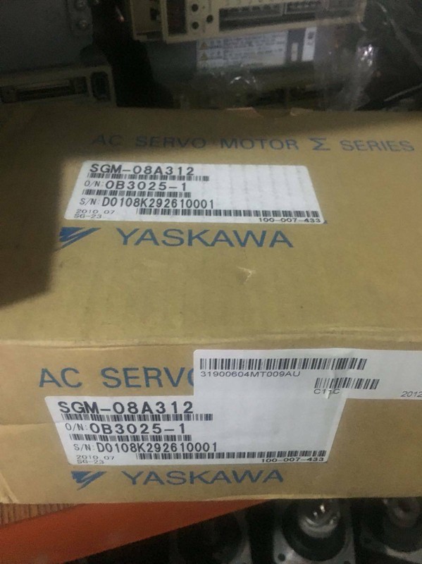 1PC Yaskawa SGM-08A312 SERVO MOTOR 750W 200V NEW
