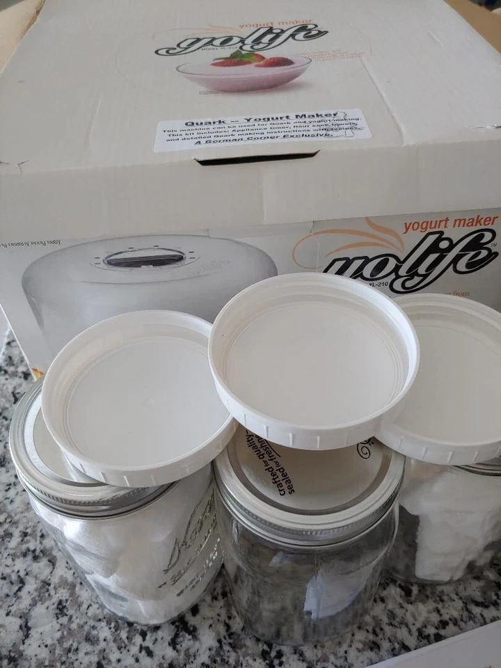 Yogurtera Tribest YoLife incluye frascos de 6 oz y frascos de 12 oz  Foto 2 de 4