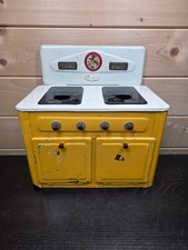 Amersham Toys Vintage Tin Toy Stove Cooker Made in England Retro Kitchen Play