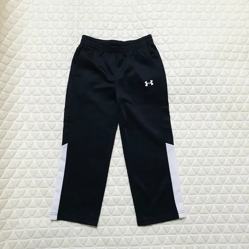 Kids' 4-5Y Under Armour Training Pants - 2 Pairs, New thumbnail 9