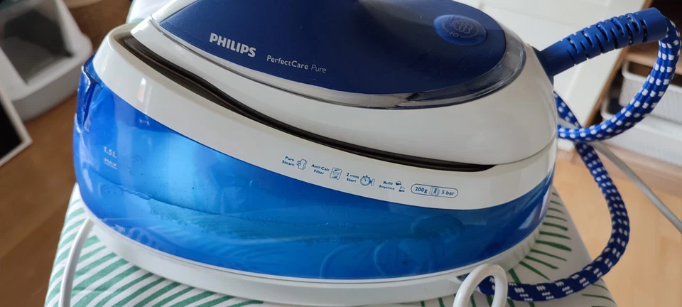 Philips Perfekt  Care- Dampfbügelstation - Bügelstation - Beschreibung lesen - Bild 2 von 4